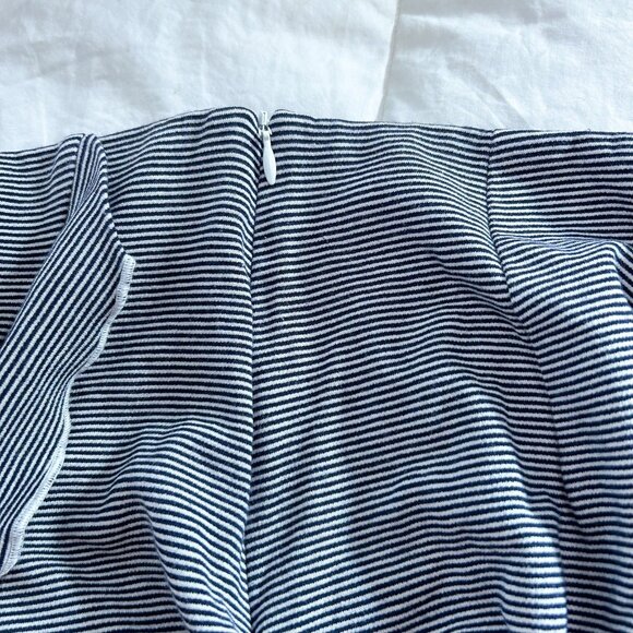 Club Monaco Debren Knit Skirt XS Navy White Stripe Asymmetrical Ruffle Hem - Picture 5 of 6